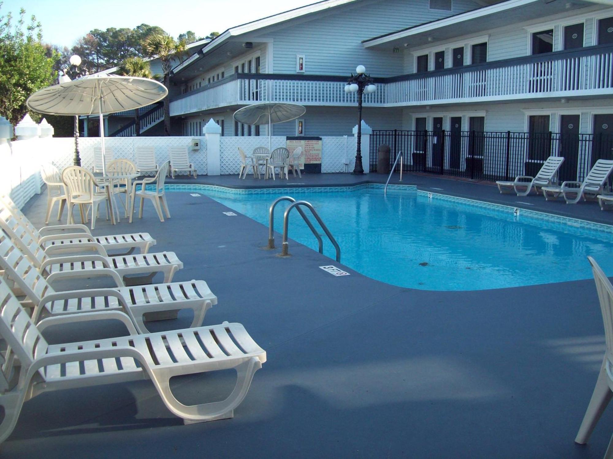 Days By Wyndham Airport Hotel 2*